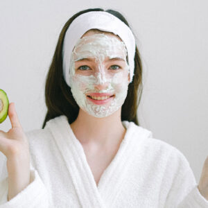 Im grossen Beauty-Guide auf sonrisa zeigt die Bloggerin Katrin, welche Pflegemaske sich für welche Situation und welchen Hauttypen eignet.