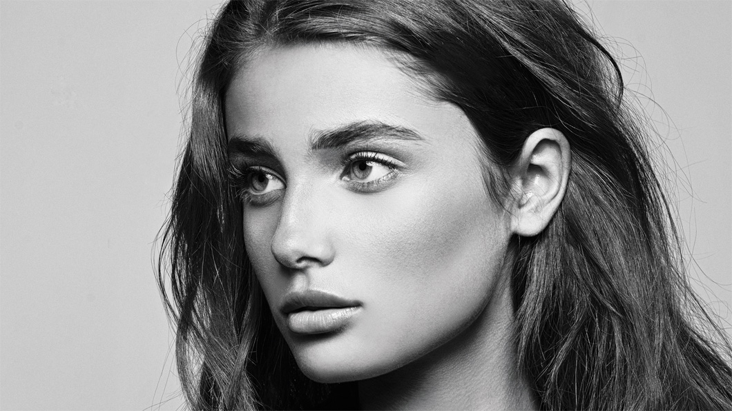 «Schau mich an – alles ist möglich!»: Q & A mit Lancôme-Botschafterin Taylor Hill