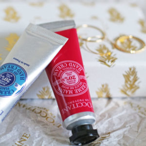 Put a ring on it: Die LÕU.YETU für L' Occitane-Box mit zwei Handcrèmes und drei exklusiven Ringen gibt es als Geschenk bei einem Einkauf von mindestens 25 CHF.