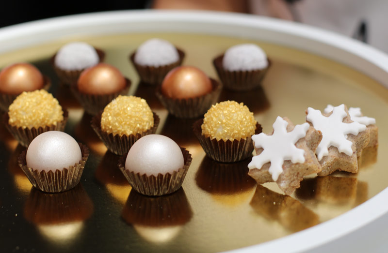 Mac Snowball Collection Launch in Zurich Sweet treats snowflakes chocolate