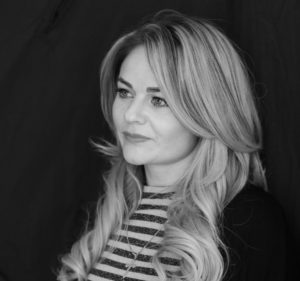 Wella Color-Expertin Laura über die Gründe für weisse Haare und den Granny Trend