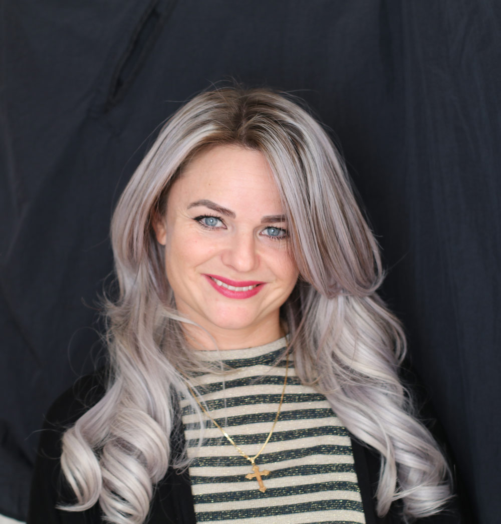 Wella Color-Expertin Laura über die Gründe für weisse Haare und den Granny Trend