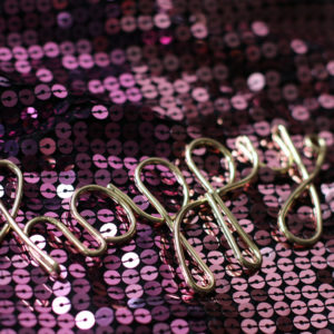 Hello new year, goodbye hangover: Auf sonrisa.ch zeigt Dir Yoga-Expertin Deddou in einem exklusiven Video, wie Du mit der Reinigungsatmung wieder ins Gleichgewicht kommst nach der rauschenden Silvesternacht.