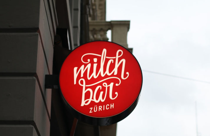 Bloggerin Katrin Roth über einer ihrer Lieblingsorte zum Kaffee trinken in Zürich.
