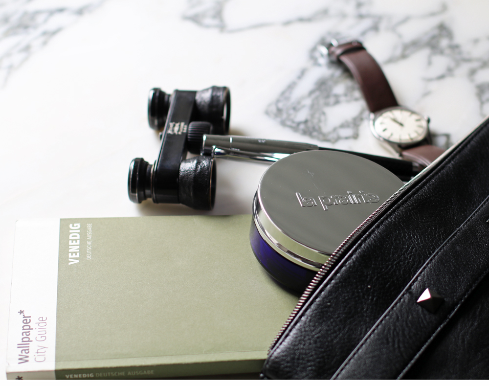 Entdecke und gewinne auf sonrisa.ch die neue La Prairei Skin Caviar Essence-in-Foundation.