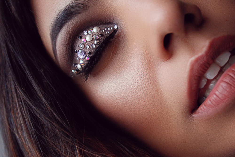 Makeup Artist und Beauty-Bloggerin Vanessa Bratschi verrät auf sonrisa.ch ihre persönlichen Schmink-und Beauty-Tipps. 