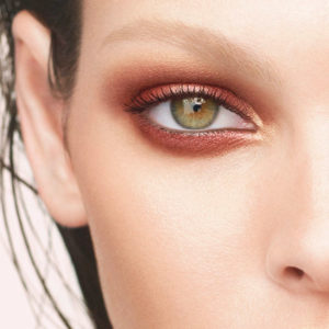Let's glam: die Sommerkollektionen von Chanel, Estée Lauder, L' Oréal Paris und By Terry sorgen bei der inneren Sonnengöttin für Glücksgefühle.