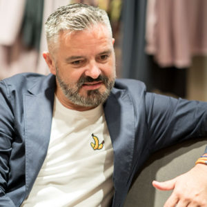 Star-Designer Adrian Runhof gibt Tipps für glamouröse Partynächte