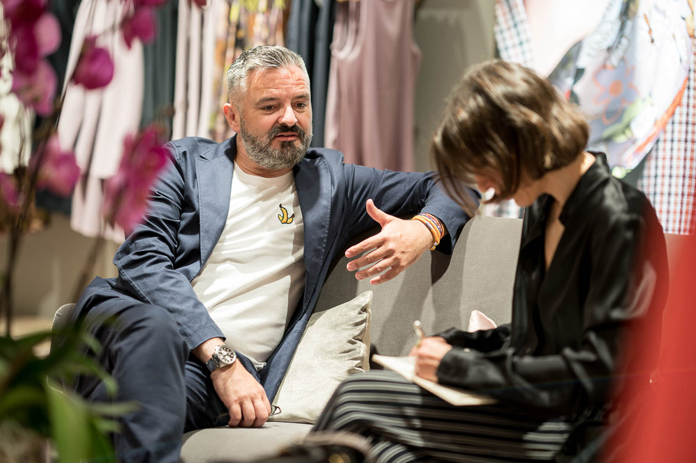 Star-Designer Adrian Runhof gibt Tipps für glamouröse Partynächte