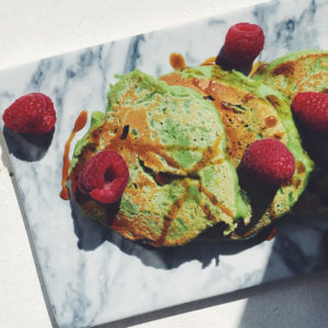 Vegan, ohne Zucker und so lecker: die Ylumi Purify Pancakes mit integriertem Beauty-Bonus.