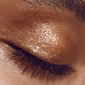 ﻿Du träumst von üppigen Klimper-Wimpern? Bitte schön - hier geht's lang zu den besten Beauty-Hacks für natürlich schöne Wimpern!