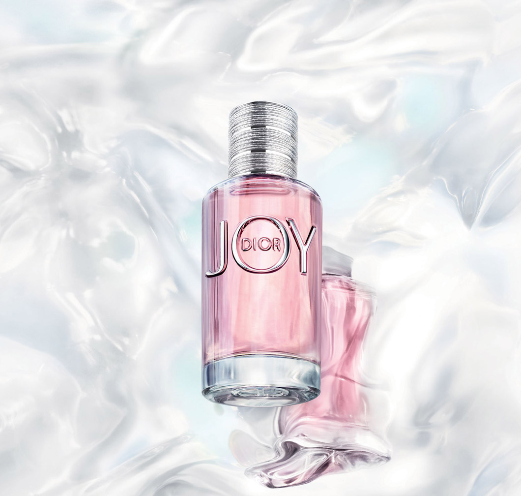 Zum ersten Mal seit fast 20 Jahren lanciert Dior einen neuen, eigenständigen Damenuft – und auf sonrisa (wo sonst?) erfährst Du alles jetzt grad alles über Joy by Dior. 