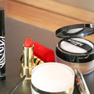 Sisley Makeup Artist David Hahmeyer verrät seine besten Schminktipps - unter anderem für das schnellste Augen-Makeup und wie sich ein Lippenstift unterschiedlich einsetzen lässt.