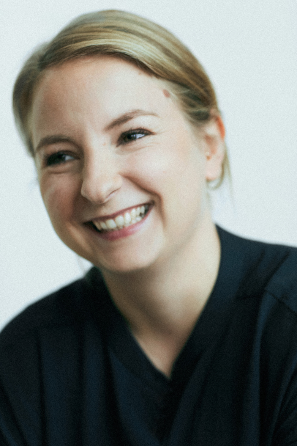 Makeup Artist Sandra Gimmel verrät auf sonrisa ihre besten Schmink-Tricks.