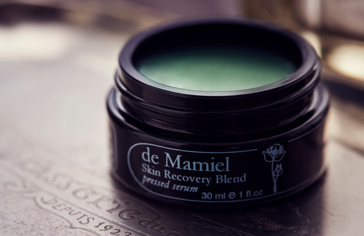 Winter is coming – und der neue Skin Recovery Blend von De Mamiel schützt Deine Haut davor.