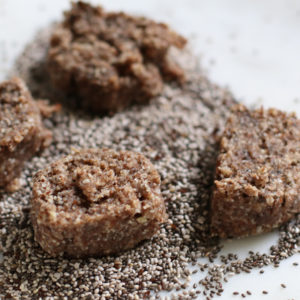 Sie schmecken unfassbar lecker, sind vegan, enthalten kein Mehl – und machen erst noch schön: die Zimt-Taler mit Chia-Samen nach einem Spezial-Rezept ...