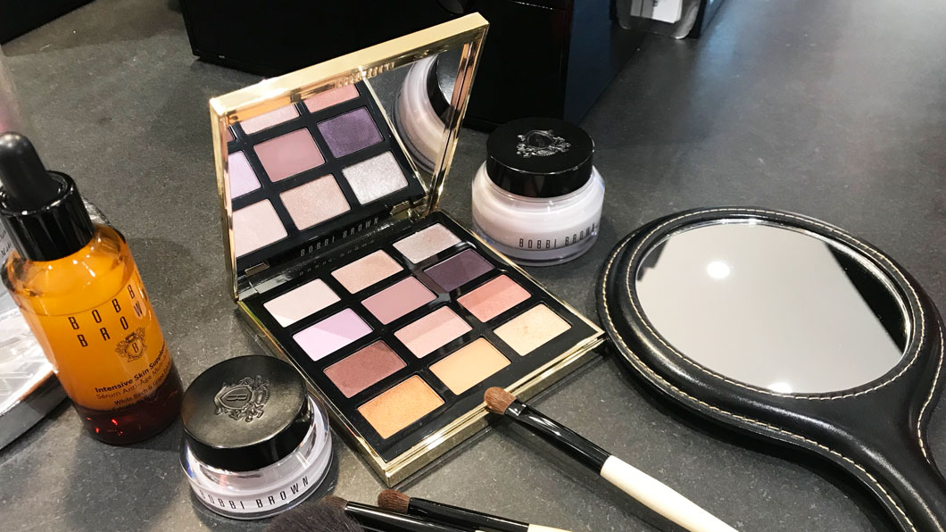 Be my Valentine mit der Crystal Drama Eye Palette von Bobbi Brown