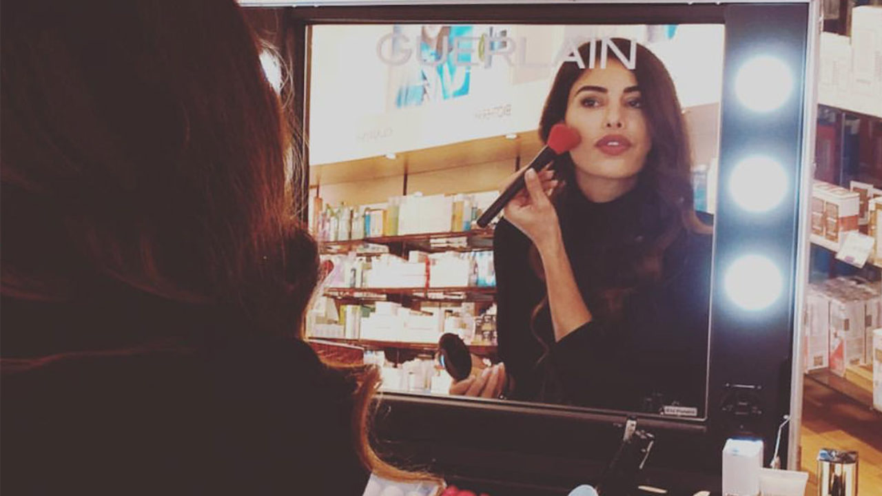 Guerlain National Makeup Artist Didem Abbaszadeh verrät exklusiv auf sonrisa.ch ihre besten Schmink-und Beauty-Tipps.