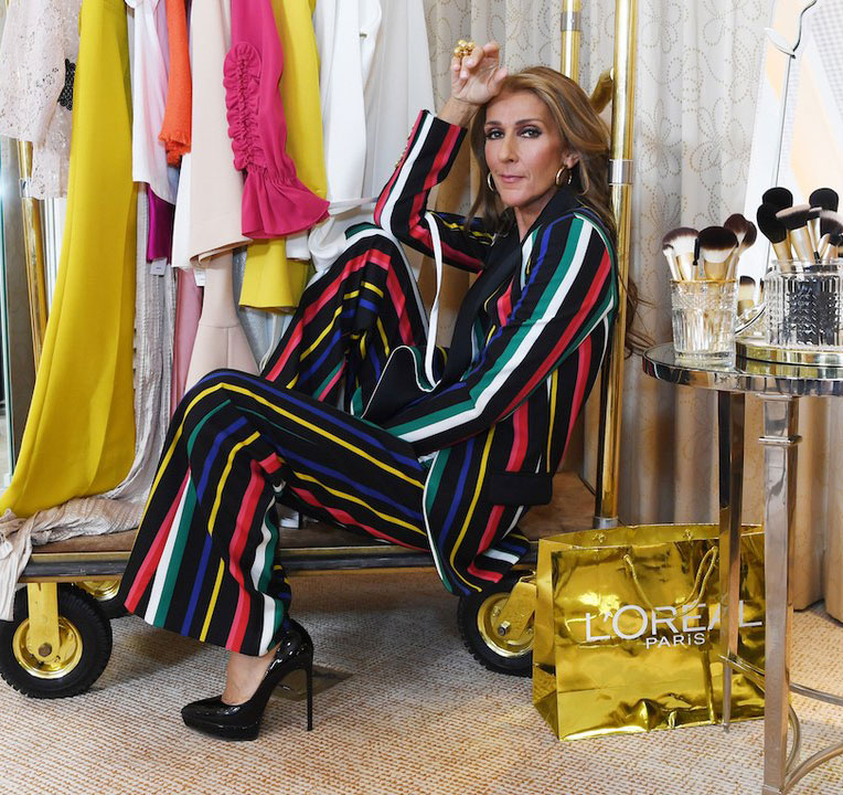 Superstar und L' Oréal Paris-Botschafterin Céline Dion im Interview über Schönheit, das Alter und was sie stark macht. 