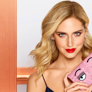 Die Beauty-Kollektion Lancôme x Chiara Ferragni kommt erst Mitte Juni in die Läden aber auf sonrisa gibt es jetzt schon die wichtigsten Fakten dazu. Damit Du weisst, worauf Du Dich freuen kannst.