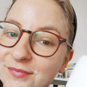 Gastbloggerin Sandra Gimmel testet neue Gesichtsmasken aus dem Naturkosmetik-Sektor - und verrät die besten Beauty-Therapien für gestresste Studierende!