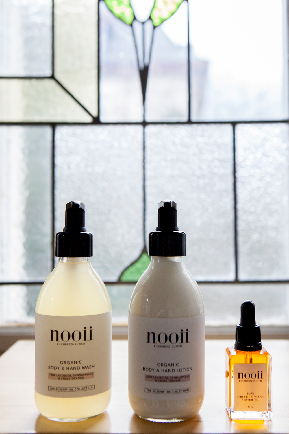 Nach dem Motto "Weil Sie dem Körper etwas geben sollten, das ihm gut tut", hat Ex-Model Daniela Schweingruber das Naturkosmetik-Label Nooii gegründet mit hochwertigen Pflegeprodukten hand made in Switzerland.