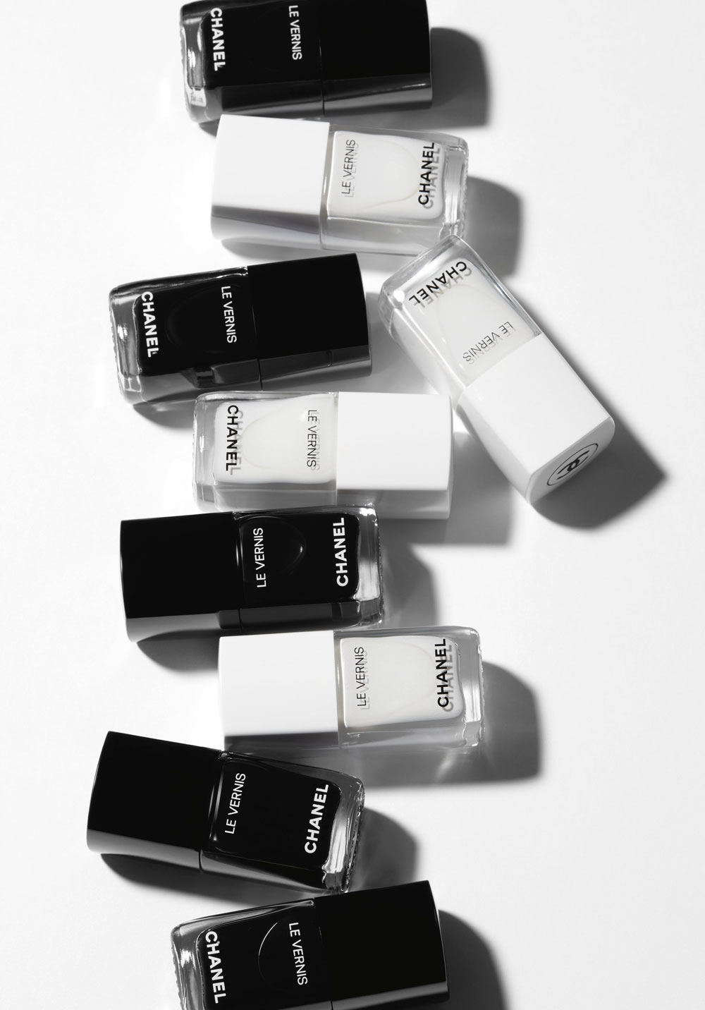sonrisa schwelgt im Makeup-Glück und zeigt Dir heute die Chanel Herbstkollektion 2019 Noir et Blanc im Detail.