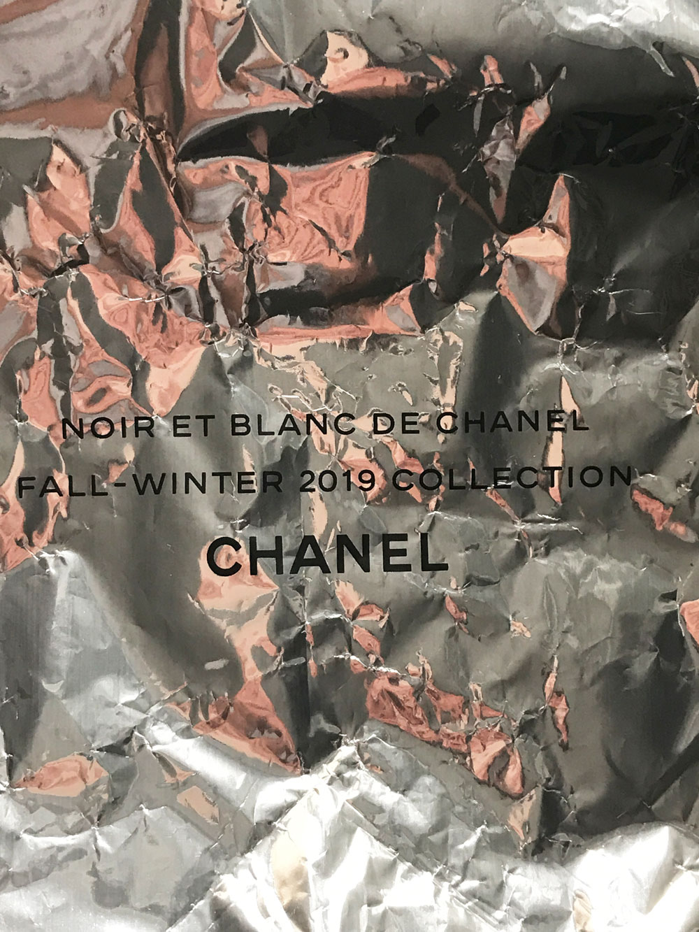 sonrisa schwelgt im Makeup-Glück und zeigt Dir heute die Chanel Herbstkollektion 2019 Noir et Blanc im Detail.