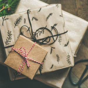 Beauty schenken ist immer eine gute Idee und darum gibt es auf sonrisa die besten Beauty-Sets für Weihnachten 2019.