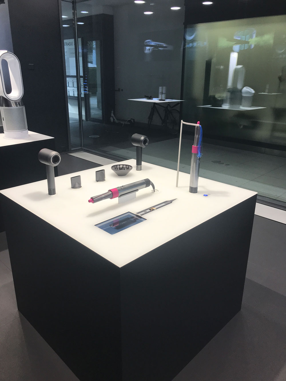 Alles, was Du über das Dyson Beauty Lab in Zürich wissen musst. 