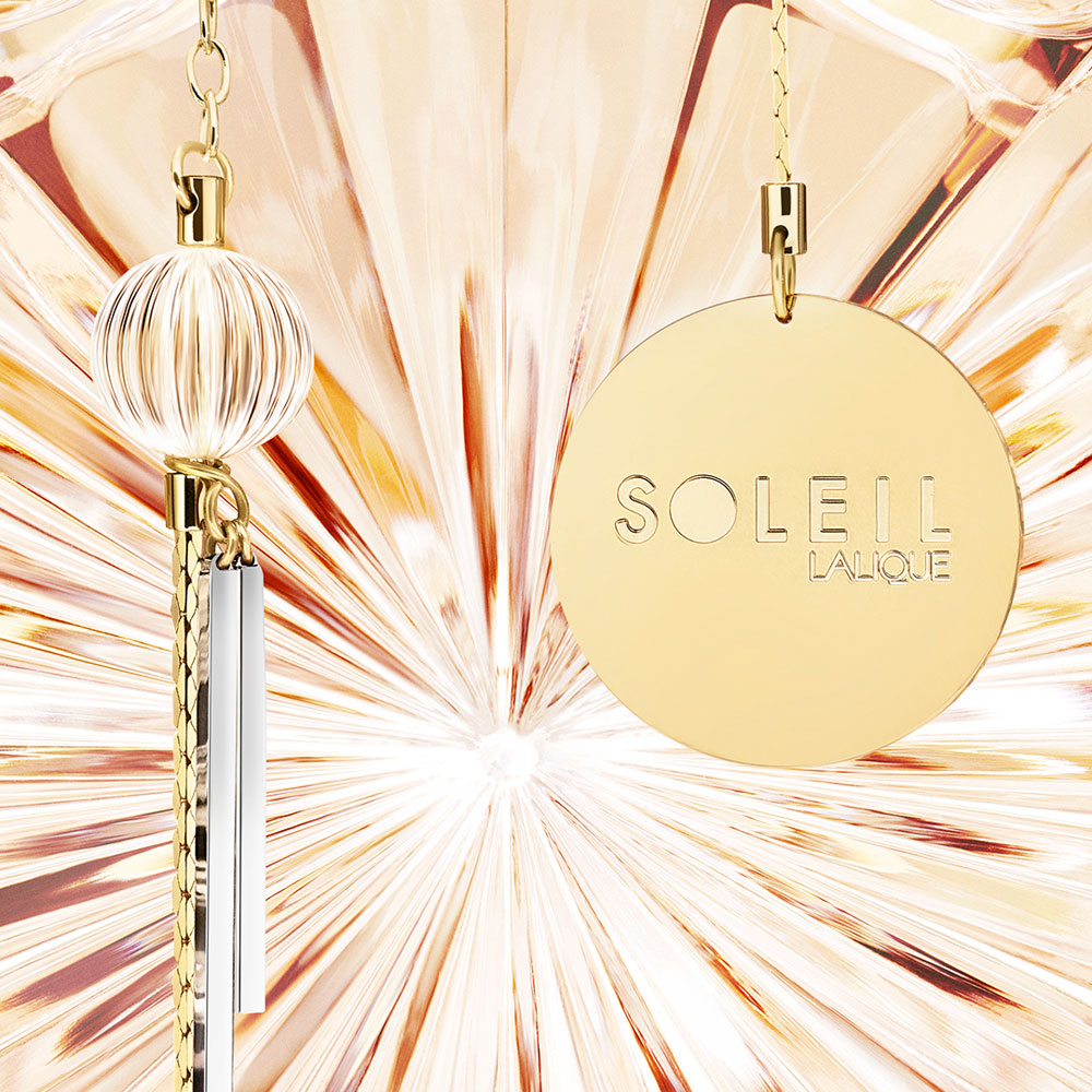 Soleil von Lalique wurde als olfaktorische Sonnensrahl konzipiert und ist darum ideal, um einen Hauch von Licht in den Herbst zu bringen.