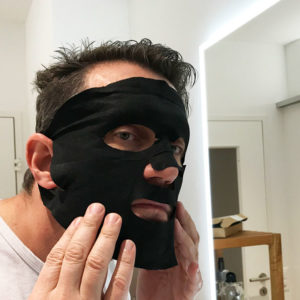 Der gepflegte Mann: Beauty-Held Daniel Ranz testet sich für sonrisa durch spannende Produkte aus dem Kosmetik-Kosmos für Männer wie etwa The Men Mask von Sephora.