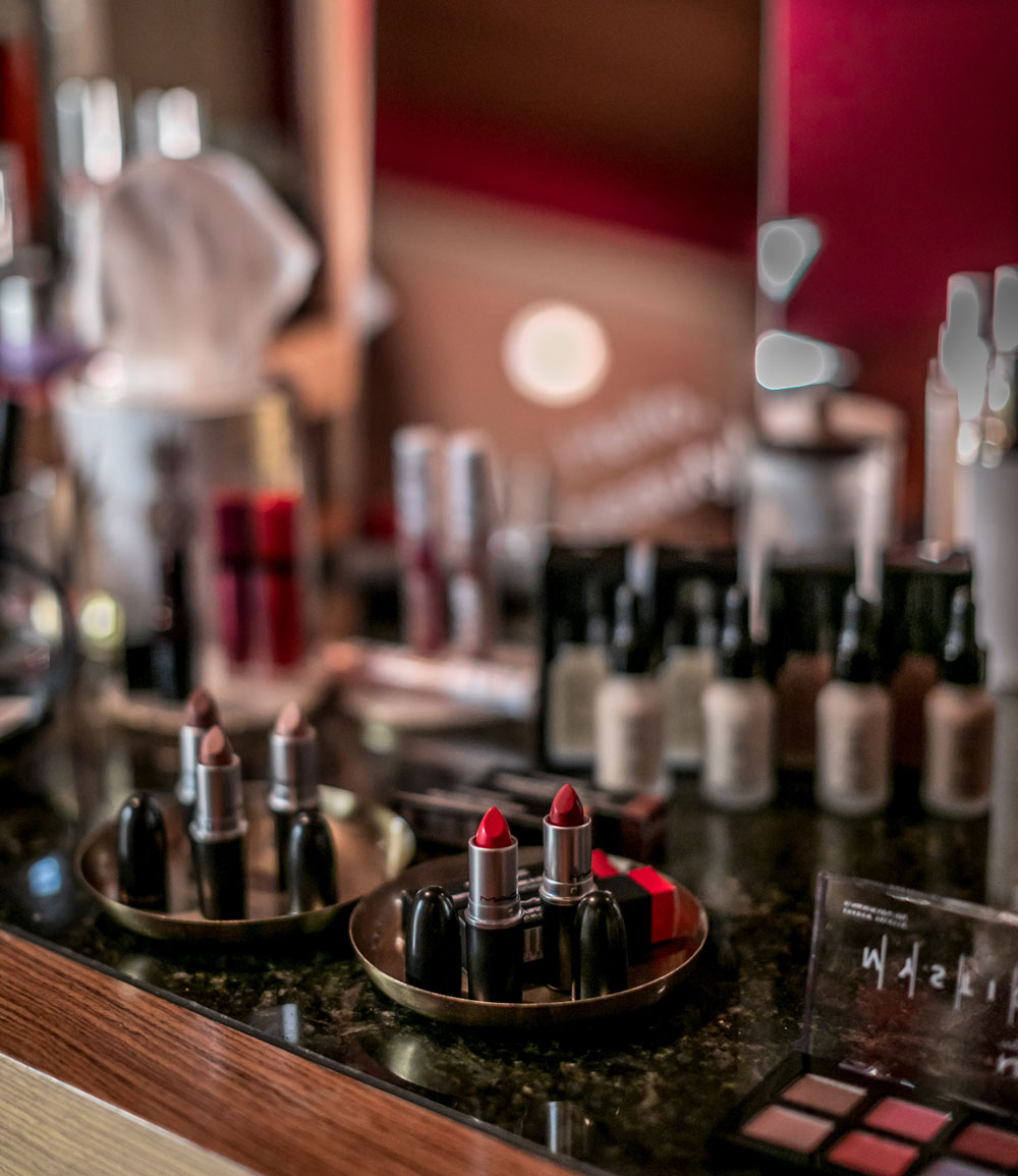 Welcome to Switzerland, Zalando Beauty: Jetzt können auch die Eidgenossen ihre Garderobe auf den Beauty-Look abstimmen.