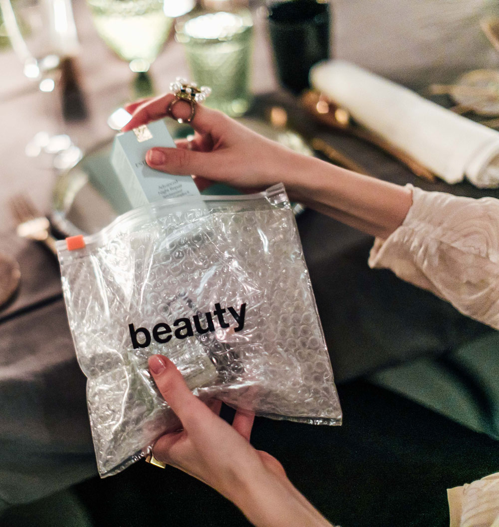 Welcome to Switzerland, Zalando Beauty: Jetzt können auch die Eidgenossen ihre Garderobe auf den Beauty-Look abstimmen.