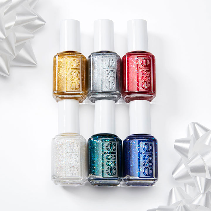Nomen est omen: die Essie Winterkollektion 'let it bow' ist inspiriert von festlichen Geschenkverpackungen - und sorgt für ein tolles Upgrade der Nägel.