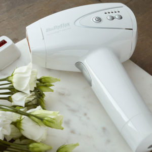 Sonrisa macht den Test: Was genau bringt die Haarentfernung per IPL mit einem Heimgerät wirklich?