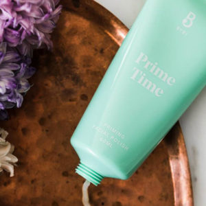 Schnell und effizient: In der Rubrik Beauty-Quickie stellt sonrisa praktische Kosmetik-Produkte vor, mit denen sich wertvolle Zeit einsparen lässt - wie etwa mit dem ByBi Prime Time Polish, der auch als Flash Maske genutzt werden kann.