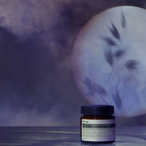 Schnell und effizient: In der Rubrik Beauty-Quickie stellt sonrisa praktische Kosmetik-Produkte vor, mit denen sich wertvolle Zeit einsparen lässt - wie etwa die neue Sublime Night Masque von Aesop, mit der wir uns über Nacht hübsch schlafen können.