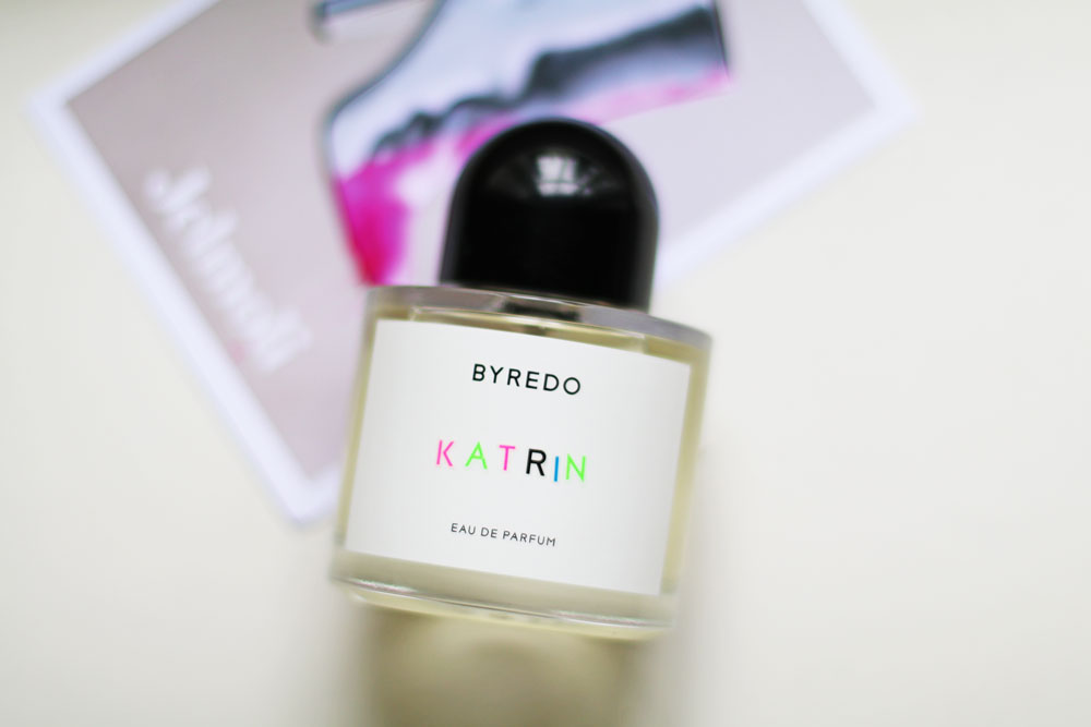 Zum Valentinstag 2020 lanciert Byredo eine limitierte Auflage des Unisex-Duftes unnamed, den man personalisieren kann. 