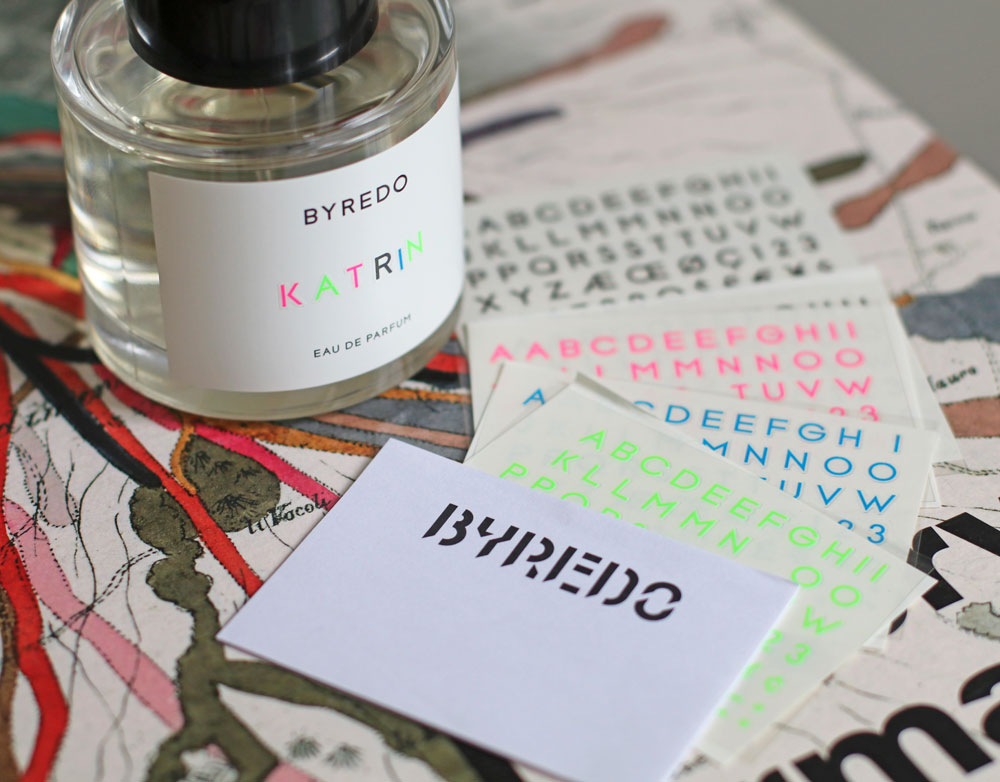 Zum Valentinstag 2020 lanciert Byredo eine limitierte Auflage des Unisex-Duftes unnamed, den man personalisieren kann. 