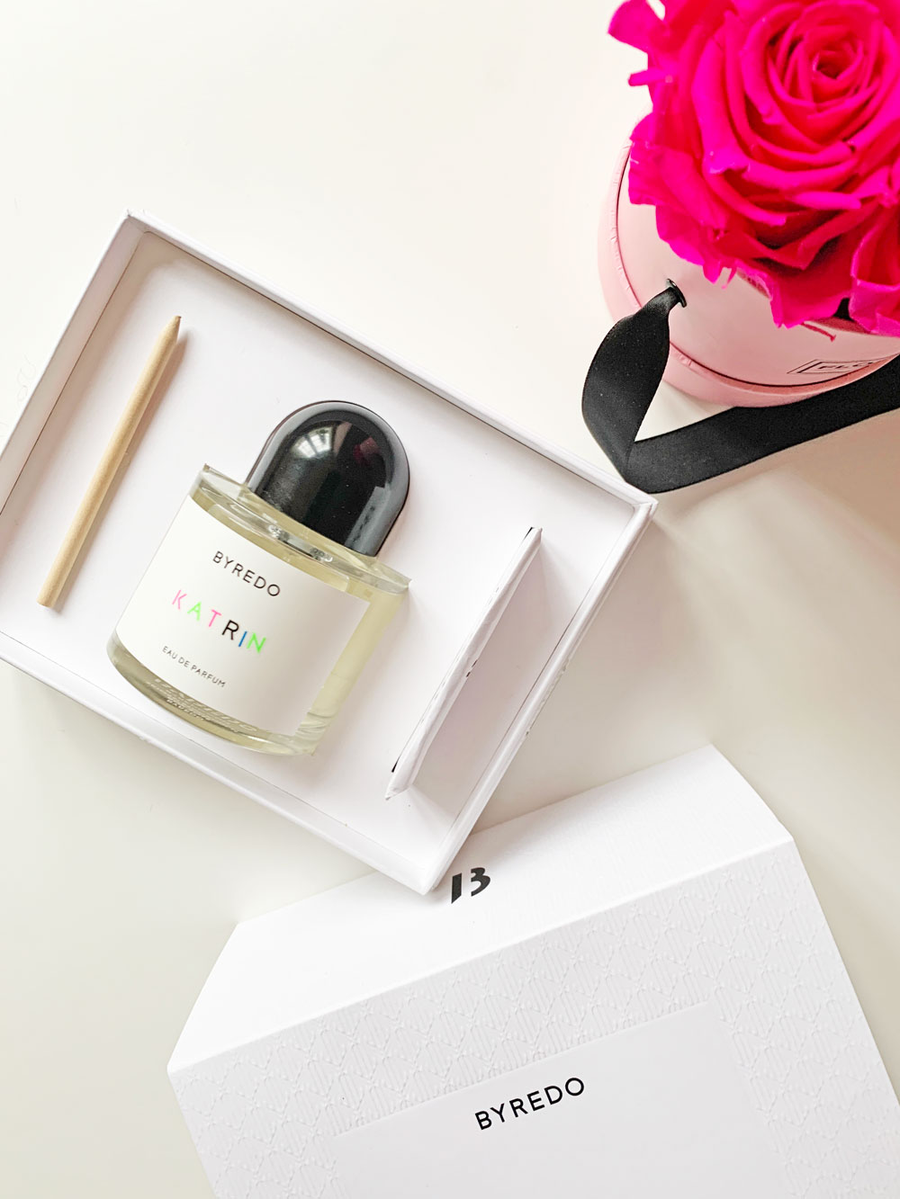 Zum Valentinstag 2020 lanciert Byredo eine limitierte Auflage des Unisex-Duftes unnamed, den man personalisieren kann. 