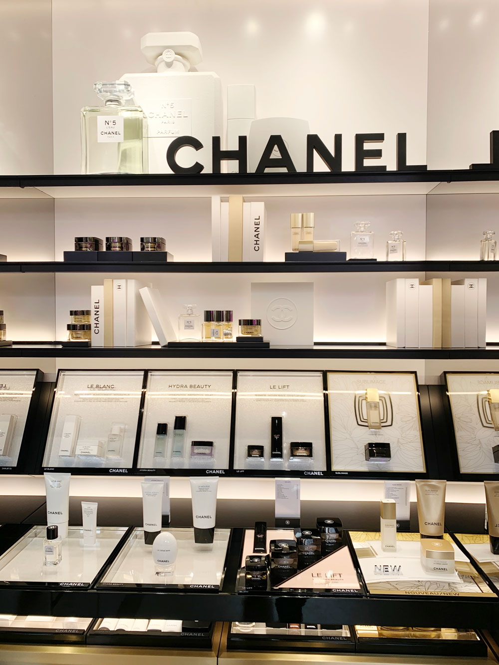 sonrisa war mit Chanel in Paris und hat viele Fotos von dieser unvergesslichen Presse-Reise mitgebracht. 