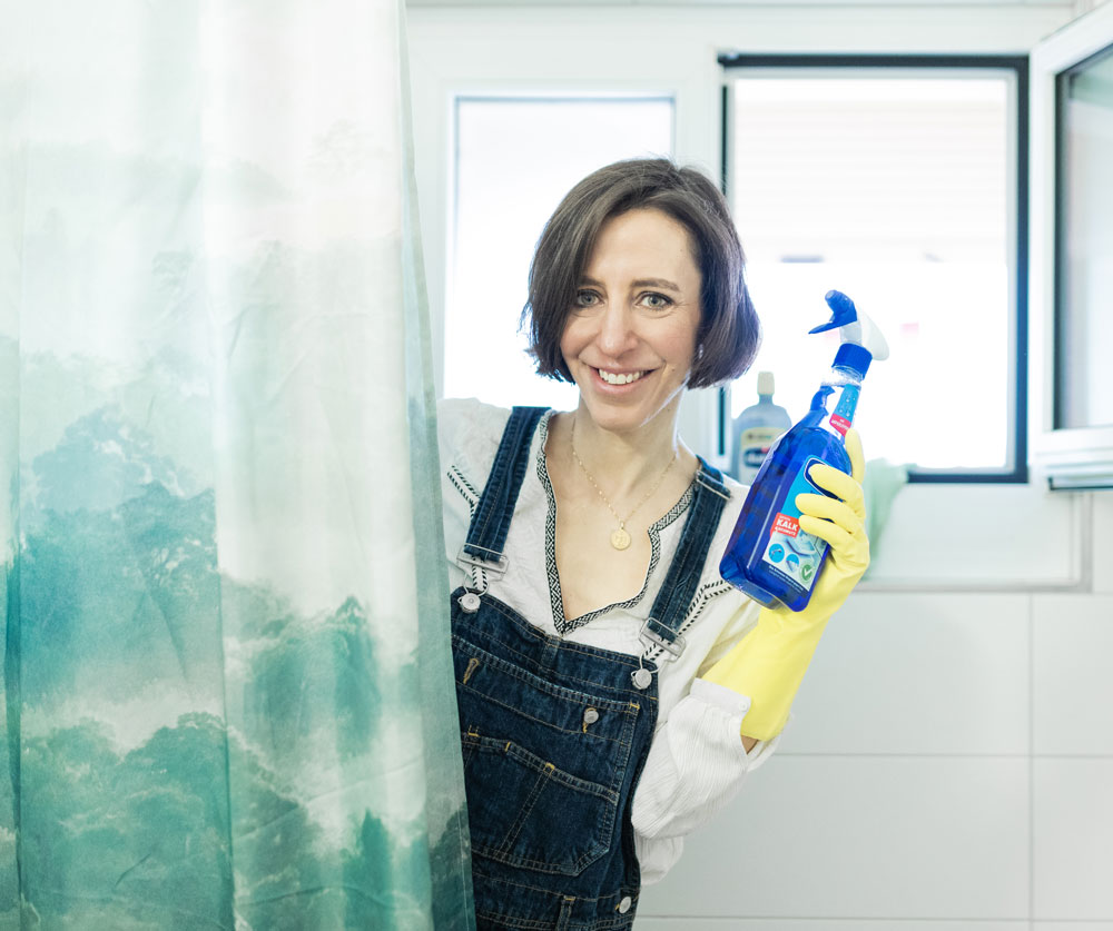Damit die tägliche Reinigung der Haut und alle anderen Beauty-Rituale in einer wirklich sauberen Umgebung stattfinden, gibt es auf sonrisa die besten Tipps für den Frühlingsputz im Bad. 