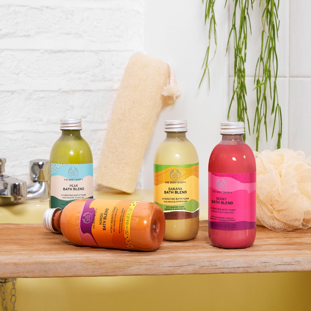 Restenverwertung funktioniert nicht nur in der Küche, sondern auch im Bad, wie das Beispiel der neuen, mit Superfood aus zweiter Wahl formulierten Bath Blends von The Body Shop zeigt.