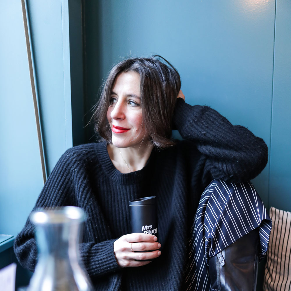 In den lifestyle favorites von sonrisa im März 2020 gibt es aus aktuellem Anlass (stay the f** home!) grad zwei neue Tipps zum Lesen, Schauen und Hören – natürlich wie immer mit Happy-Bonus.