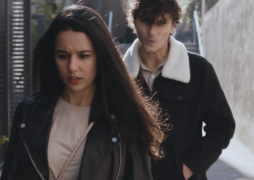 L'Oréal Paris startet mit Stand Up ein internationales Trainingsprogramm gegen Belästigung in der Öffentlichkeit.