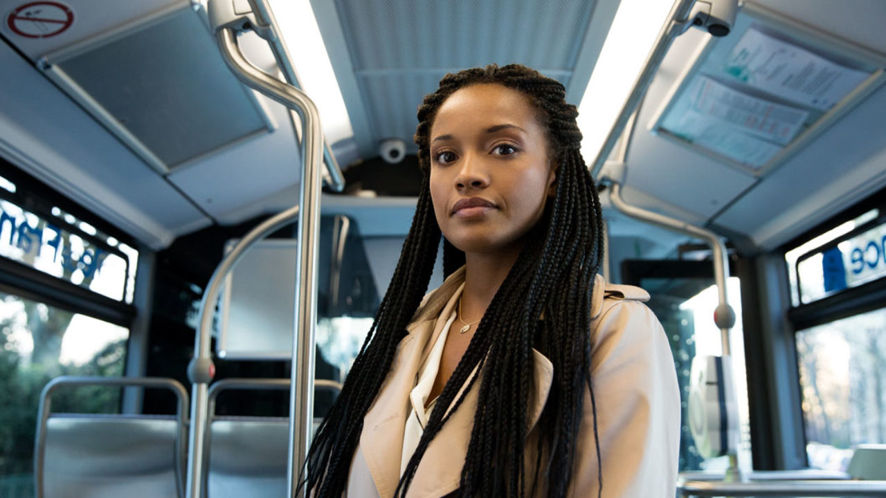 L'Oréal Paris startet mit Stand Up ein internationales Trainingsprogramm gegen Belästigung in der Öffentlichkeit.