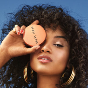 Yay! Dank sonrisa kannst Du im Webshop von Bobbi Brown mit einem exklusiven Rabatt von 30 (!) Prozent einkaufen und dazu ein Beauty-Set gewinnen!