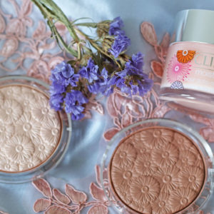 Die limitierte Clinique Flower Power Collection punktet mit äusseren und inneren Werten.