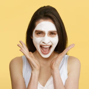 What a peeling! Im grossen Beauty-Guide auf sonrisa werden alle Fragen zum Thema Peeling beantwortet.